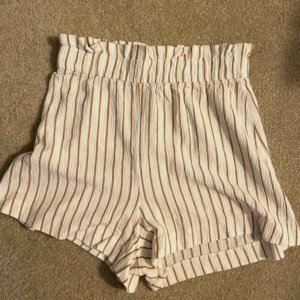 H&M White and Yellow Striped Shorts (4)